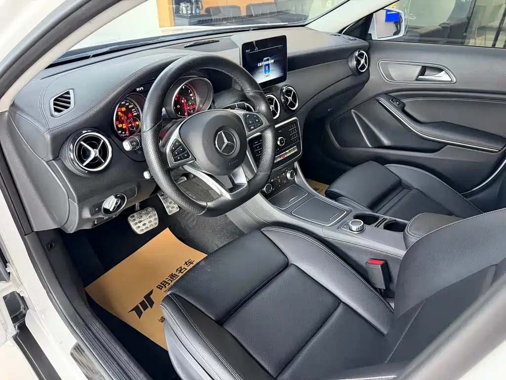 Mercedes-Benz GLA — миниатюра 7