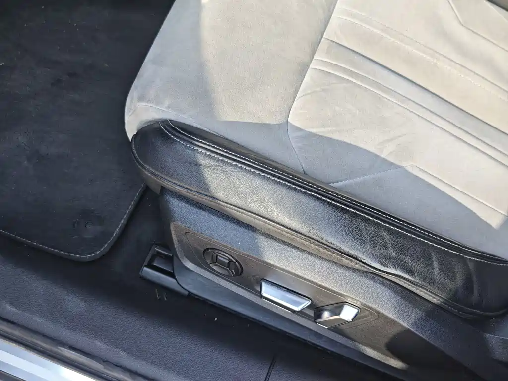 Audi A6L — миниатюра 13