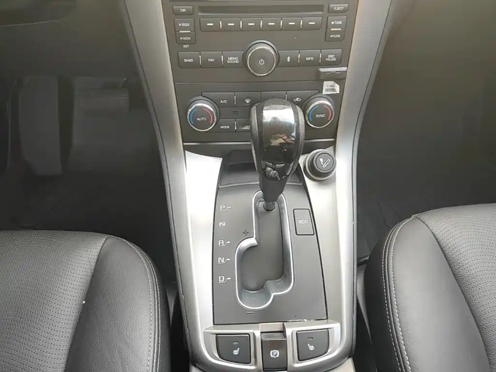 Chevrolet Captiva — миниатюра 14