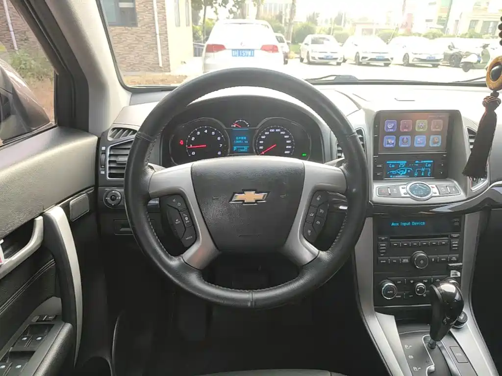 Chevrolet Captiva — миниатюра 11