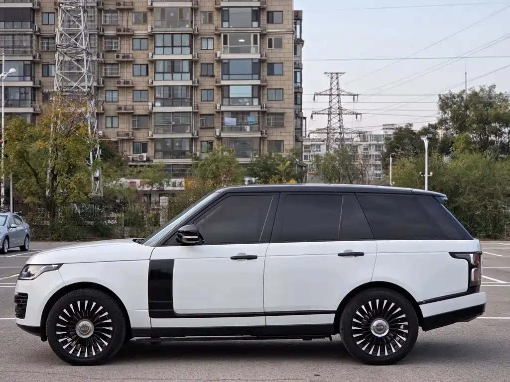 Land Rover Range Rover — миниатюра 7