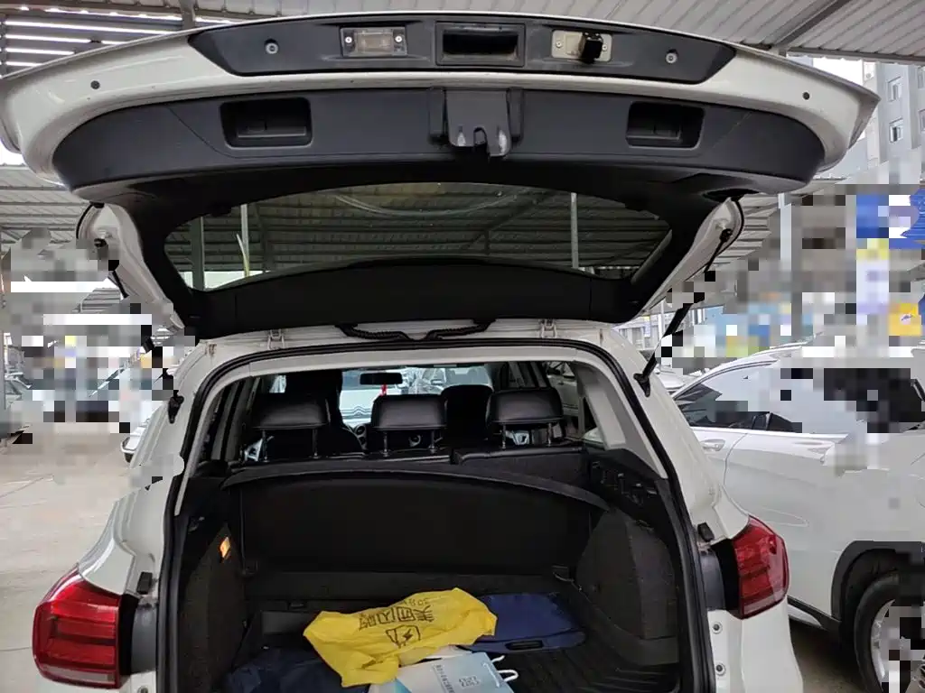 Volkswagen Tiguan — миниатюра 19
