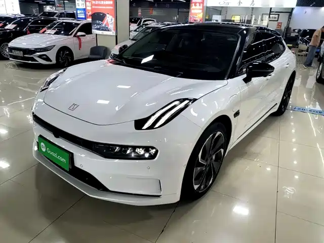 2022 Zeekr 001