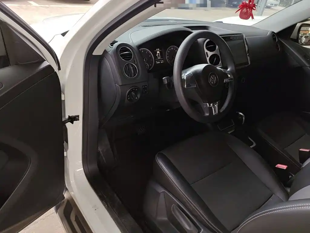 Volkswagen Tiguan — миниатюра 16