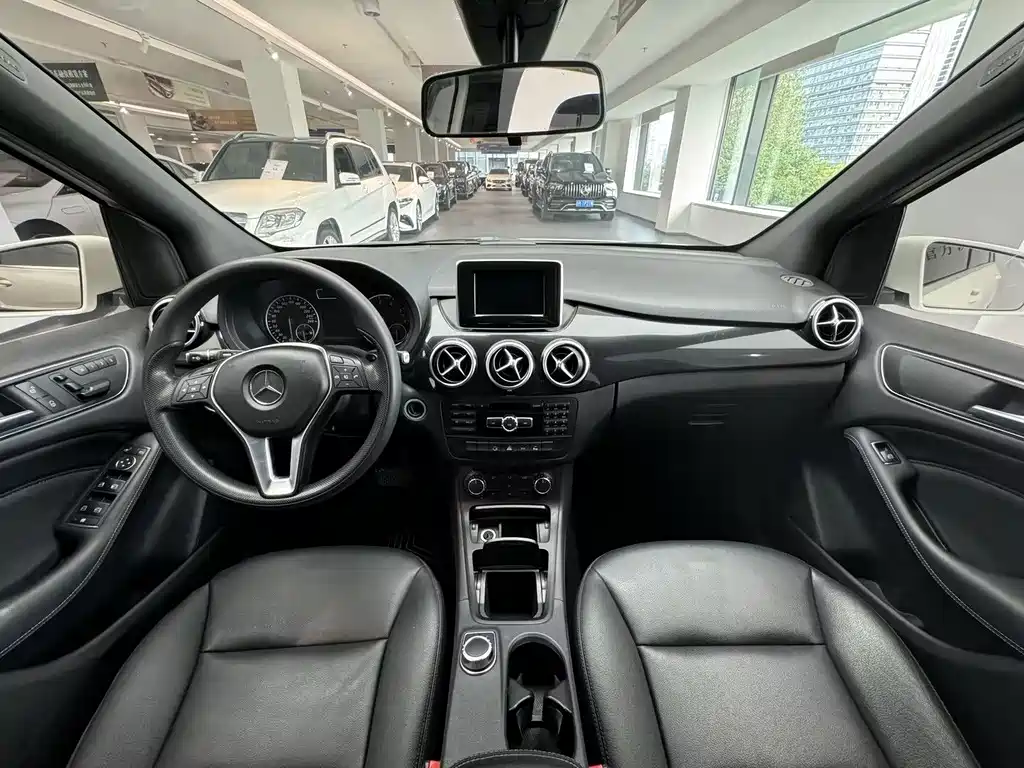 Mercedes-Benz B-Class — миниатюра 7