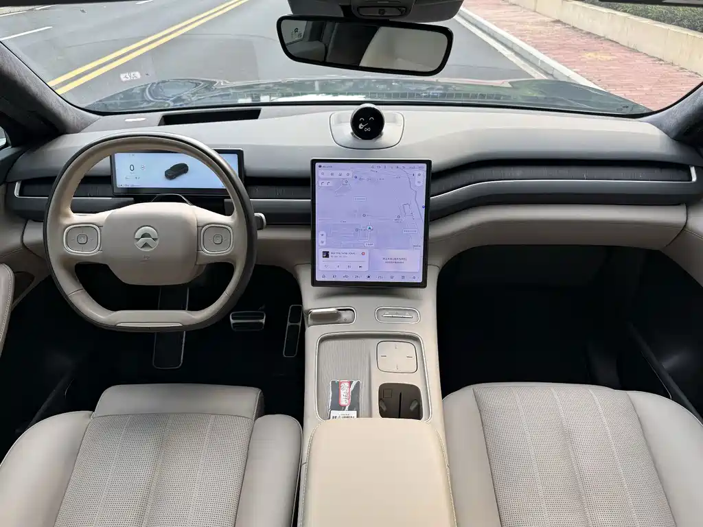 NIO ES8 — миниатюра 11
