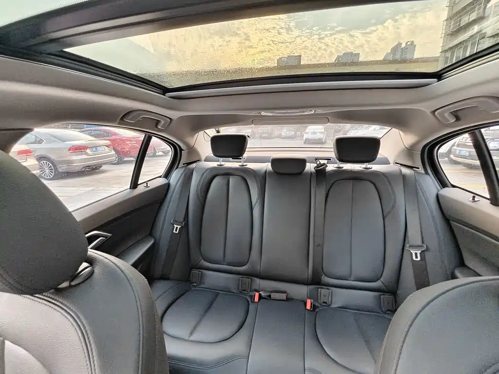 BMW 1 Series — миниатюра 13