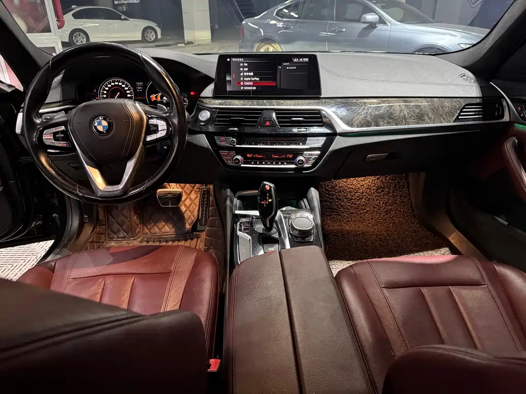 BMW 5 Series — миниатюра 9