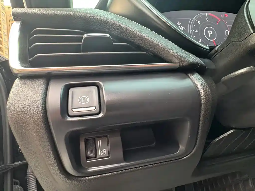 Cadillac CT5 — миниатюра 9