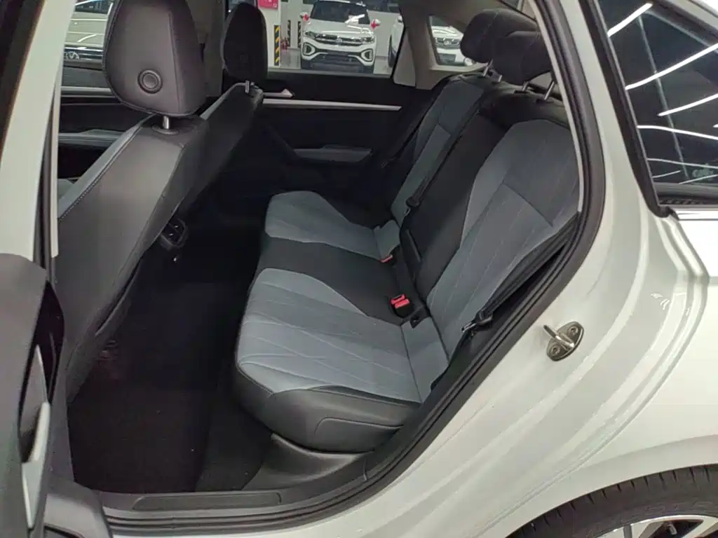 Volkswagen Lavida — миниатюра 17