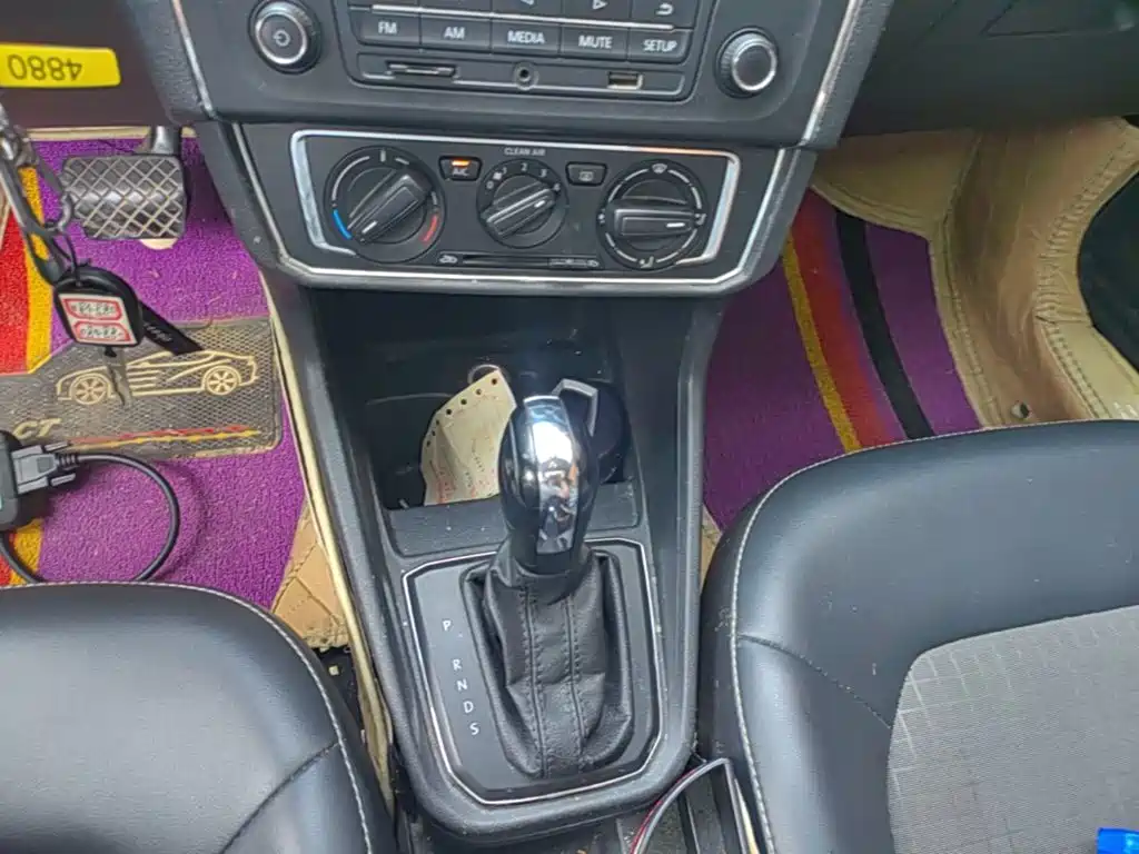 Volkswagen Santana — миниатюра 14