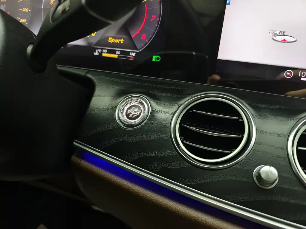 Mercedes-Benz E-Class — миниатюра 33