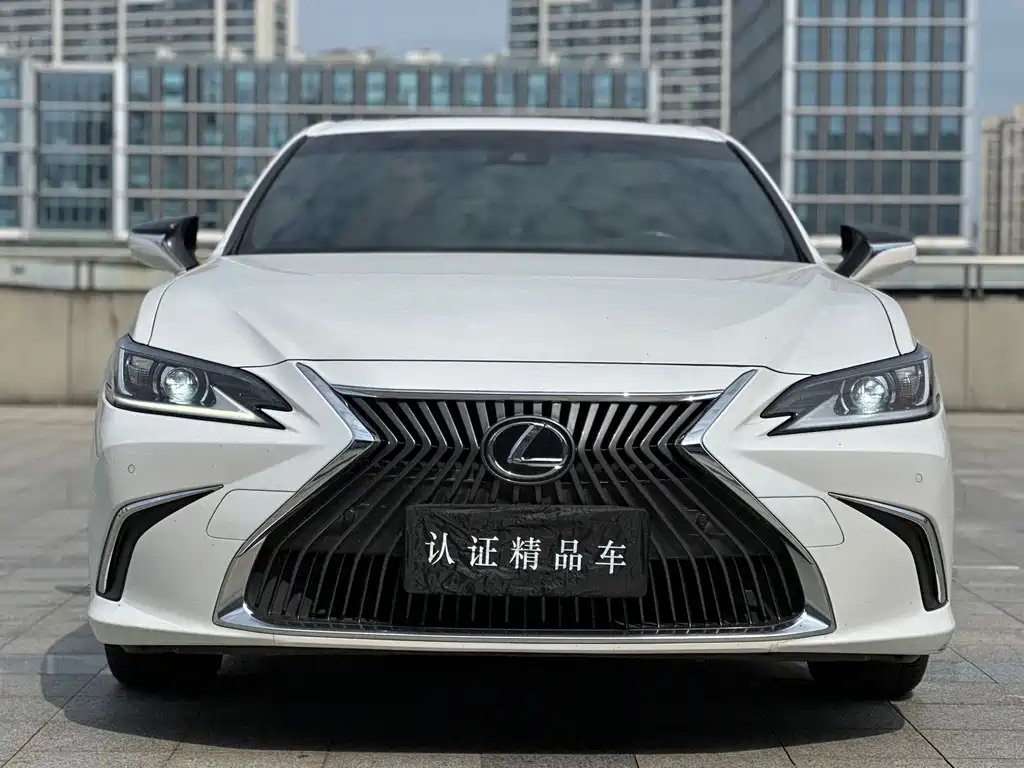 Lexus ES — миниатюра 2