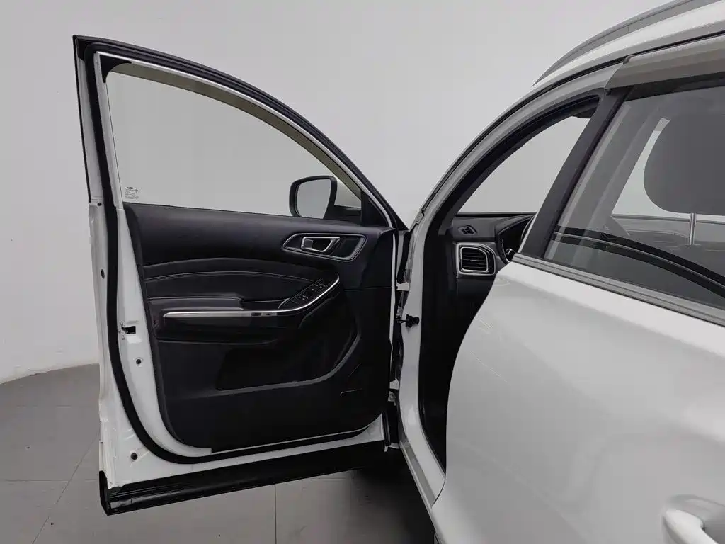 Chery Tiggo 8 — миниатюра 8