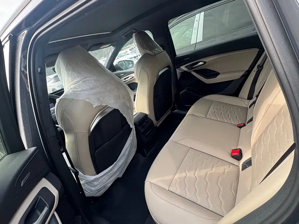 Audi Q6L e-tron — миниатюра 2