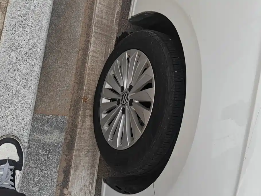 Volkswagen Lavida — миниатюра 6