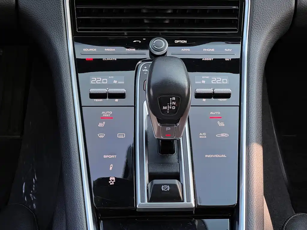 Porsche Panamera — миниатюра 19