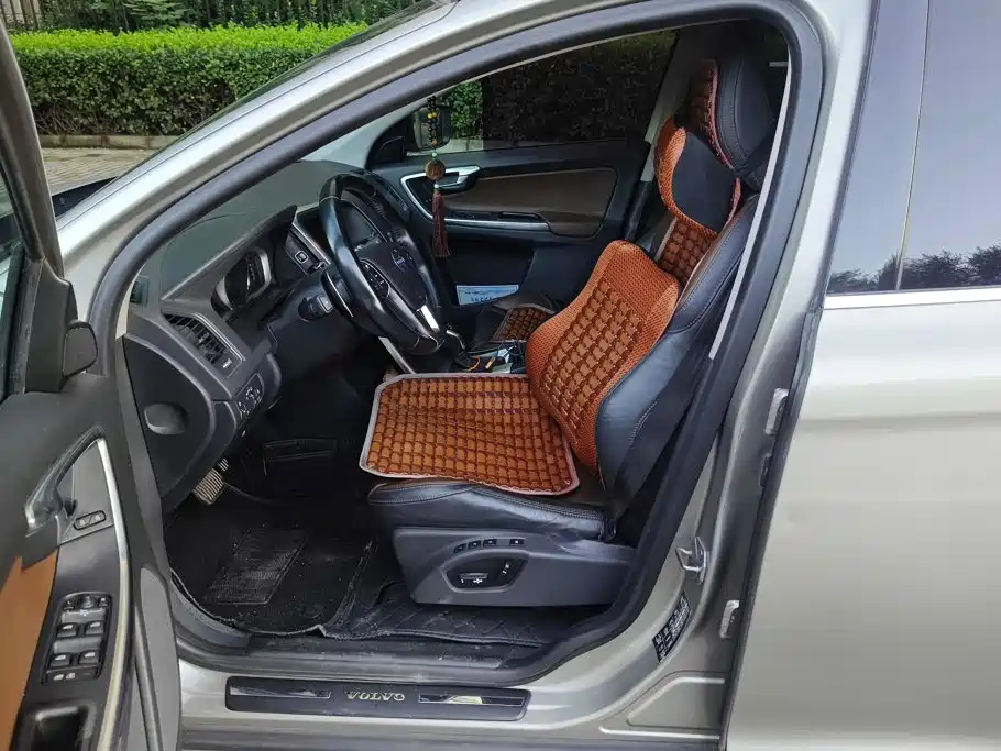 Volvo XC60 (Import) — миниатюра 9