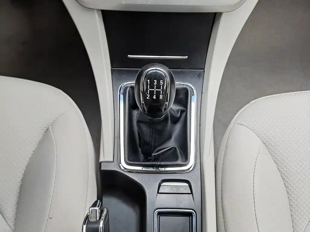 Geely Emgrand — миниатюра 13