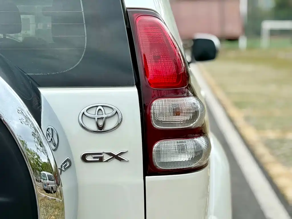 Toyota Land Cruiser Prado 2004 GX 2.7 AT