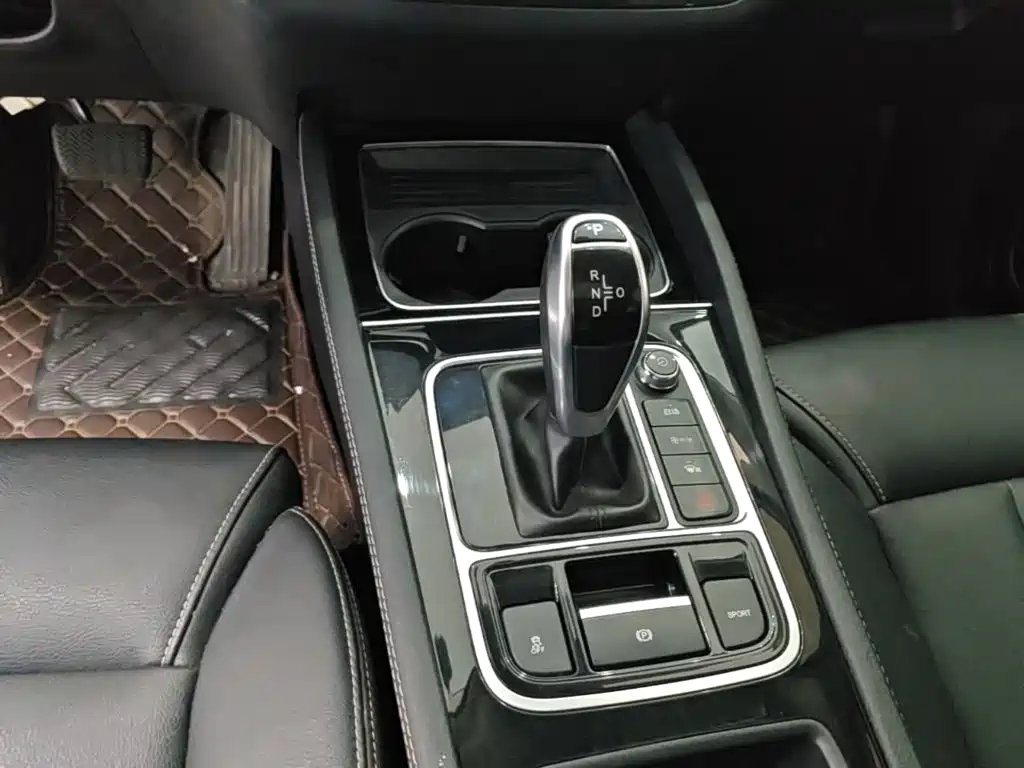 BYD MAX — миниатюра 14