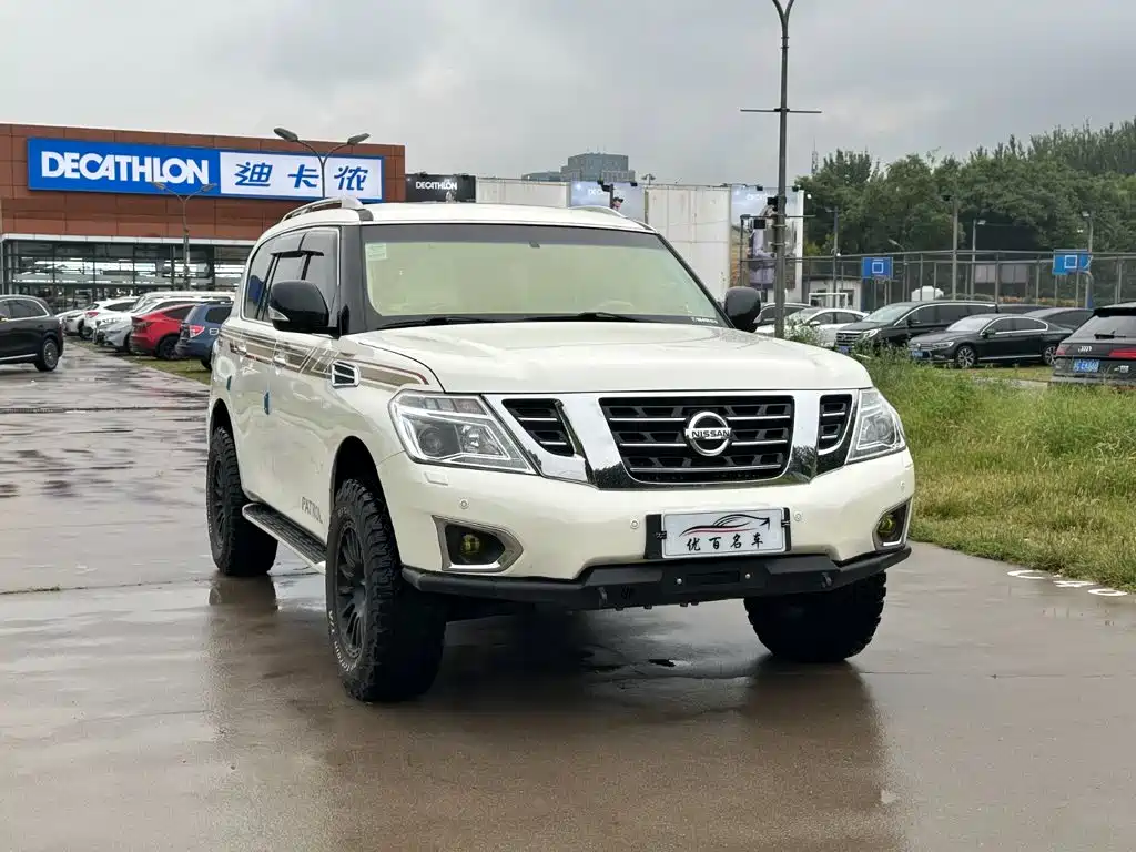 Nissan Patrol — миниатюра 3