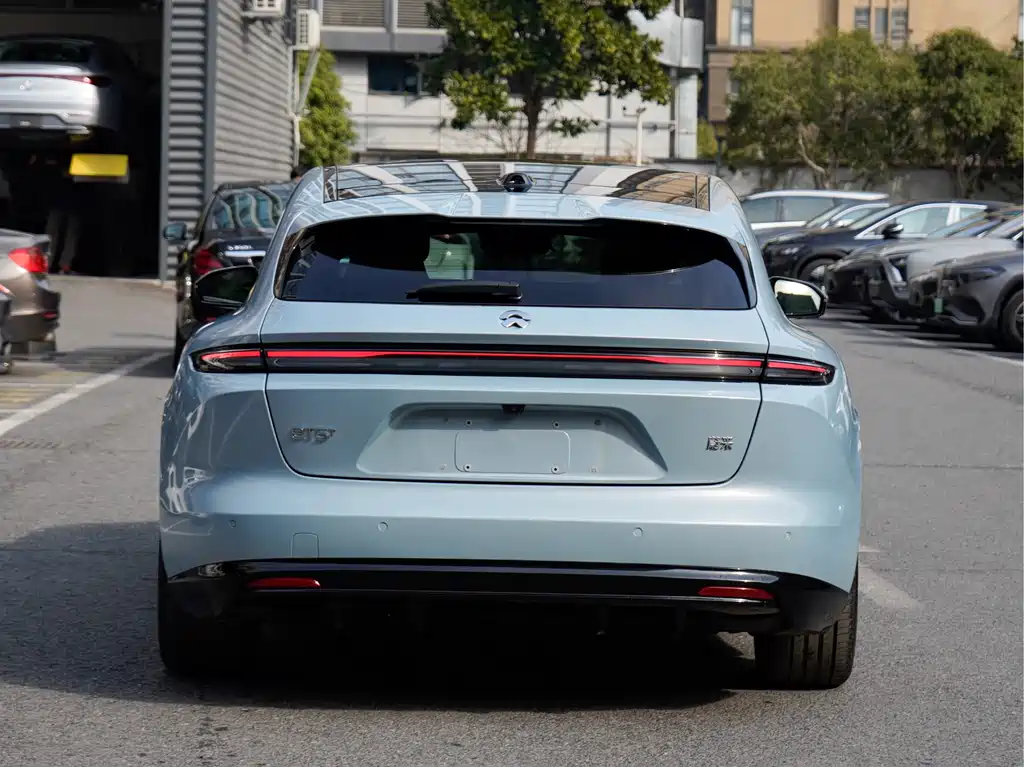 NIO NIO ET5T
