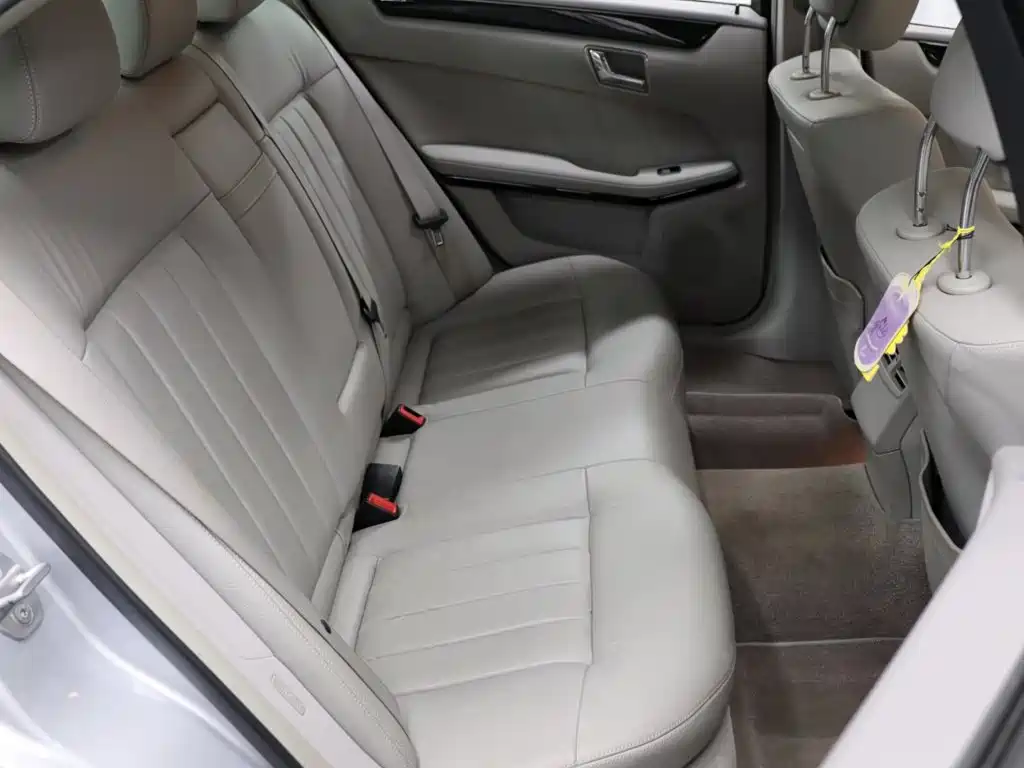 Mercedes-Benz E-Class (Import) — миниатюра 22