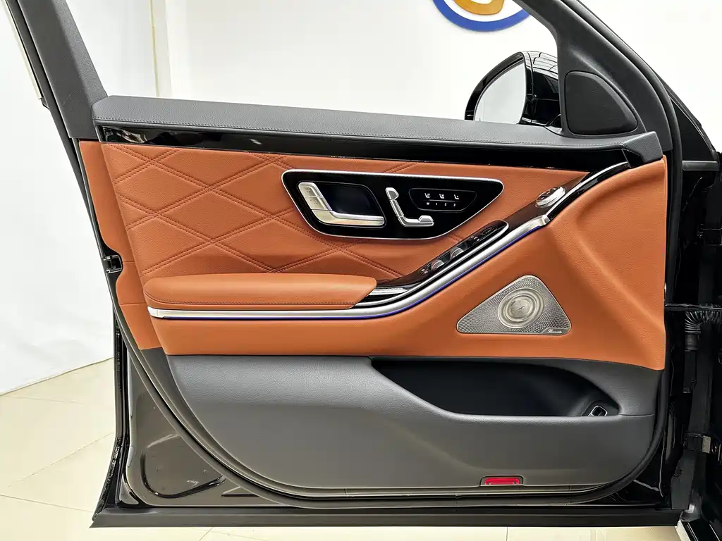 Mercedes-Benz S-Class — миниатюра 6