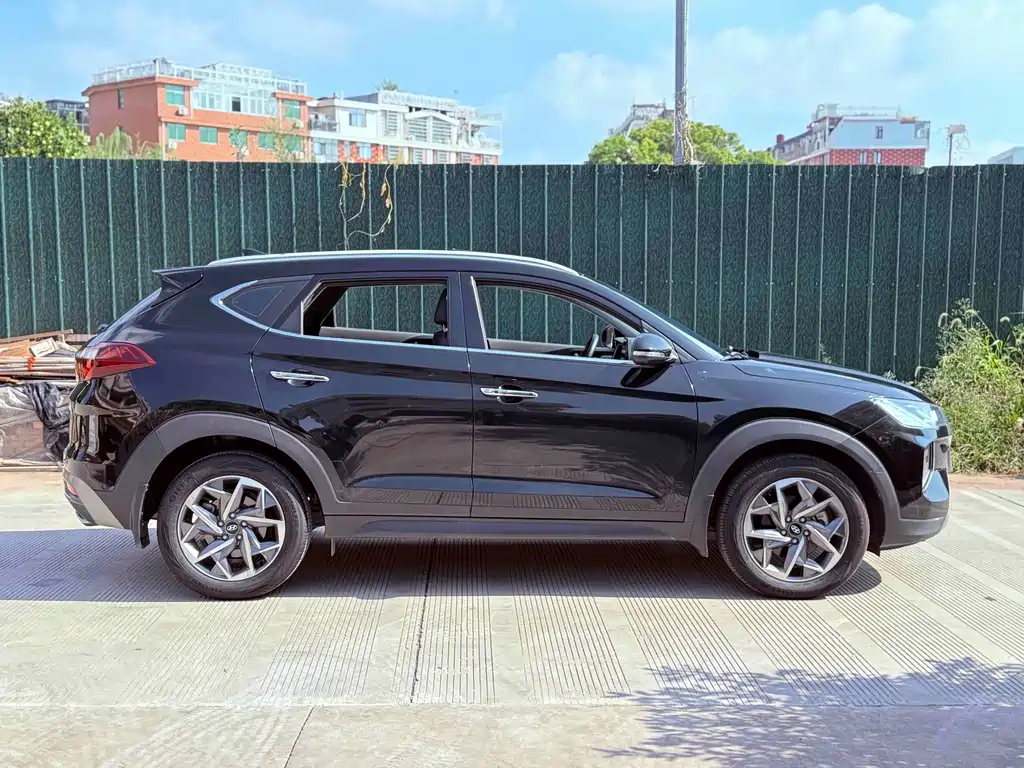 Hyundai Tucson — миниатюра 10