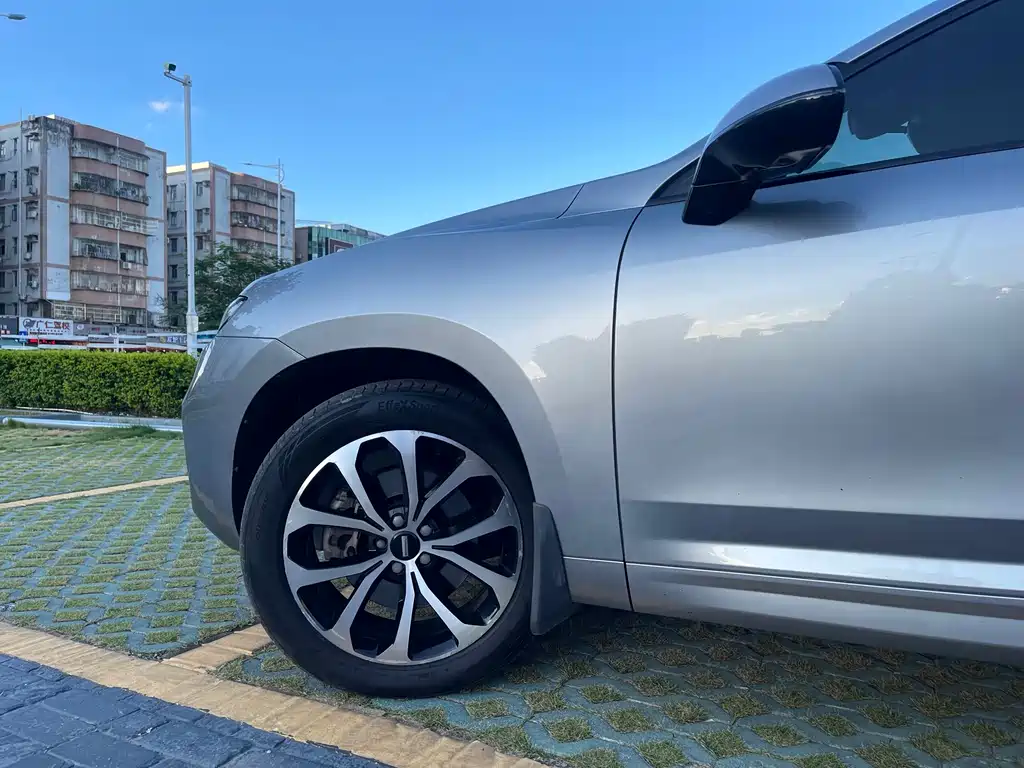 WEI PAI WEI BRAND VV7