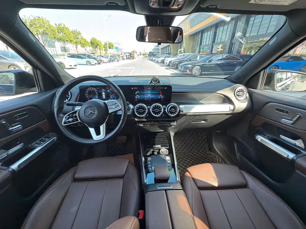 Mercedes-Benz GLB — миниатюра 6