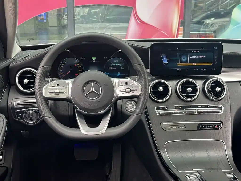Mercedes-Benz C-Class — миниатюра 14