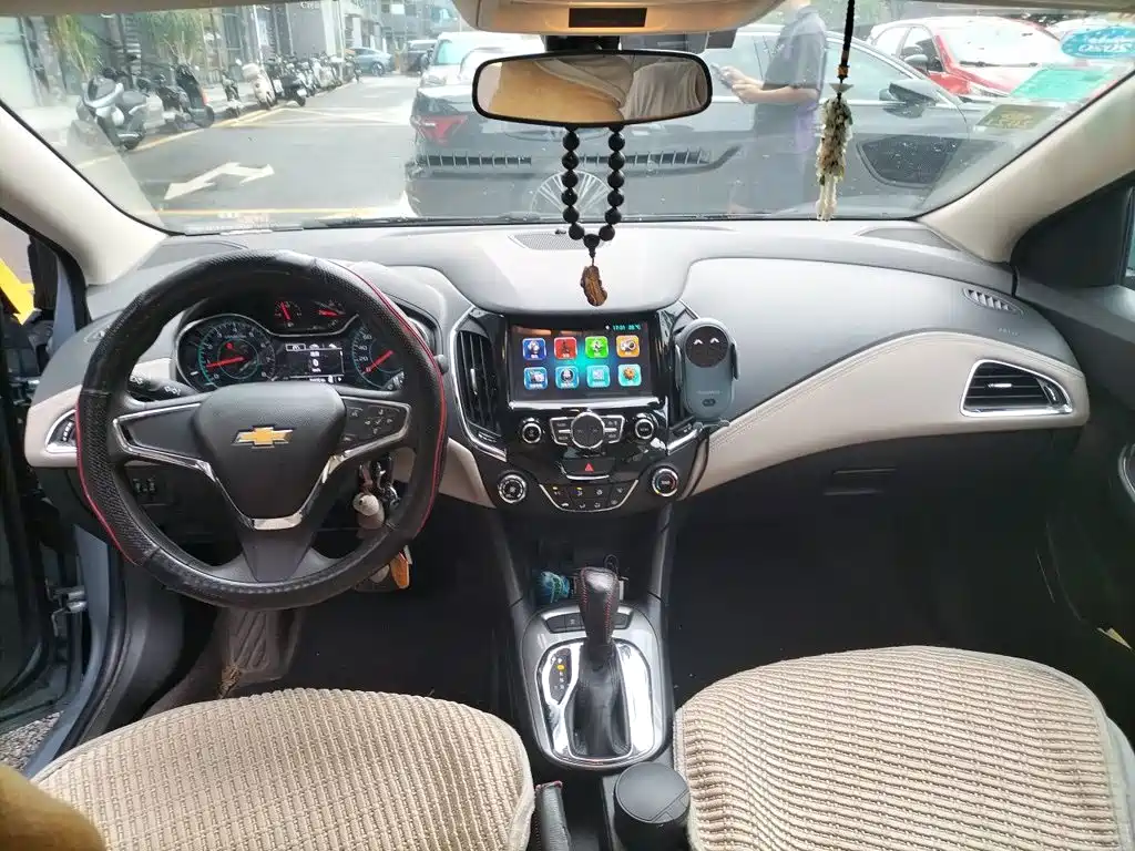 Chevrolet Cruze — миниатюра 13
