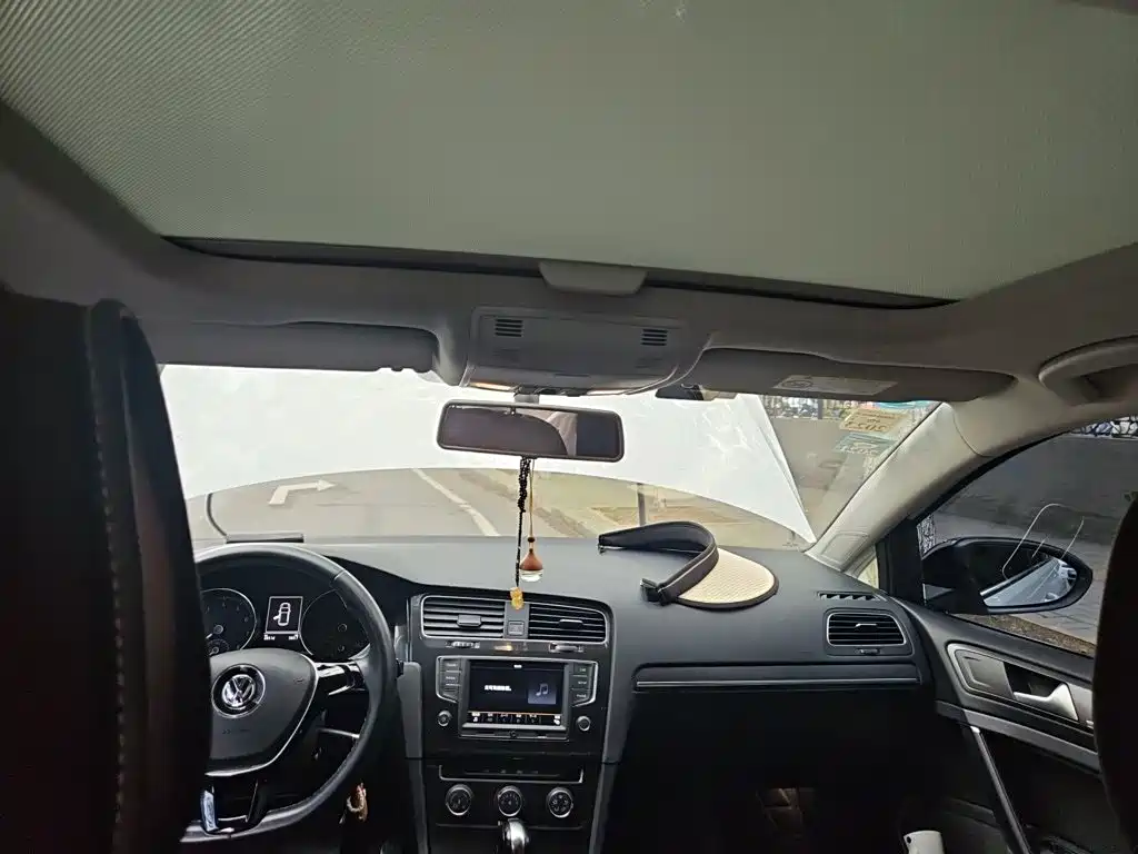Volkswagen Golf — миниатюра 14