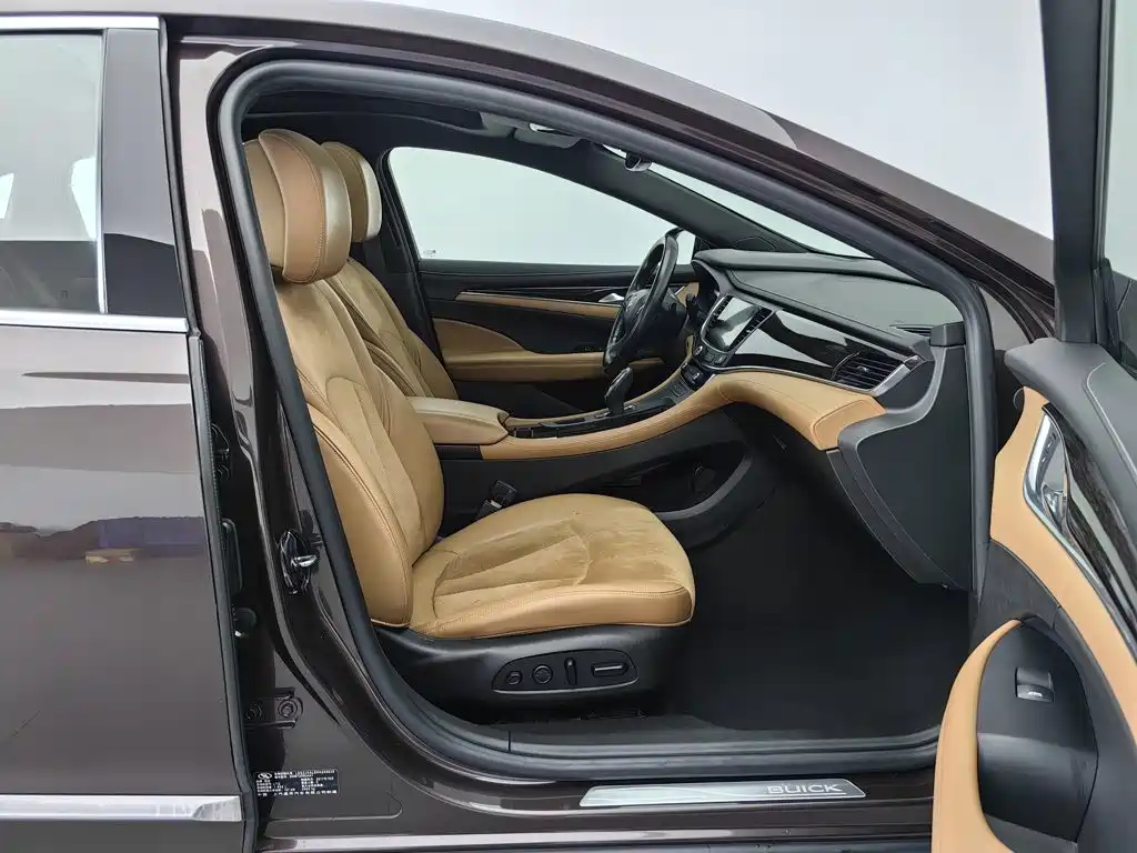 Buick LaCrosse — миниатюра 23