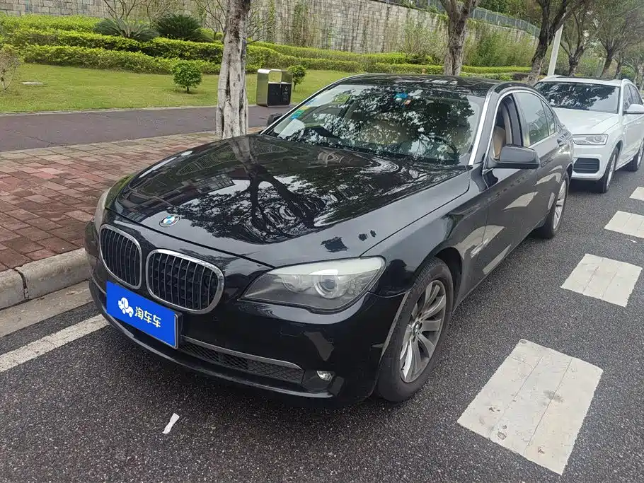 BMW 7 Series 2011