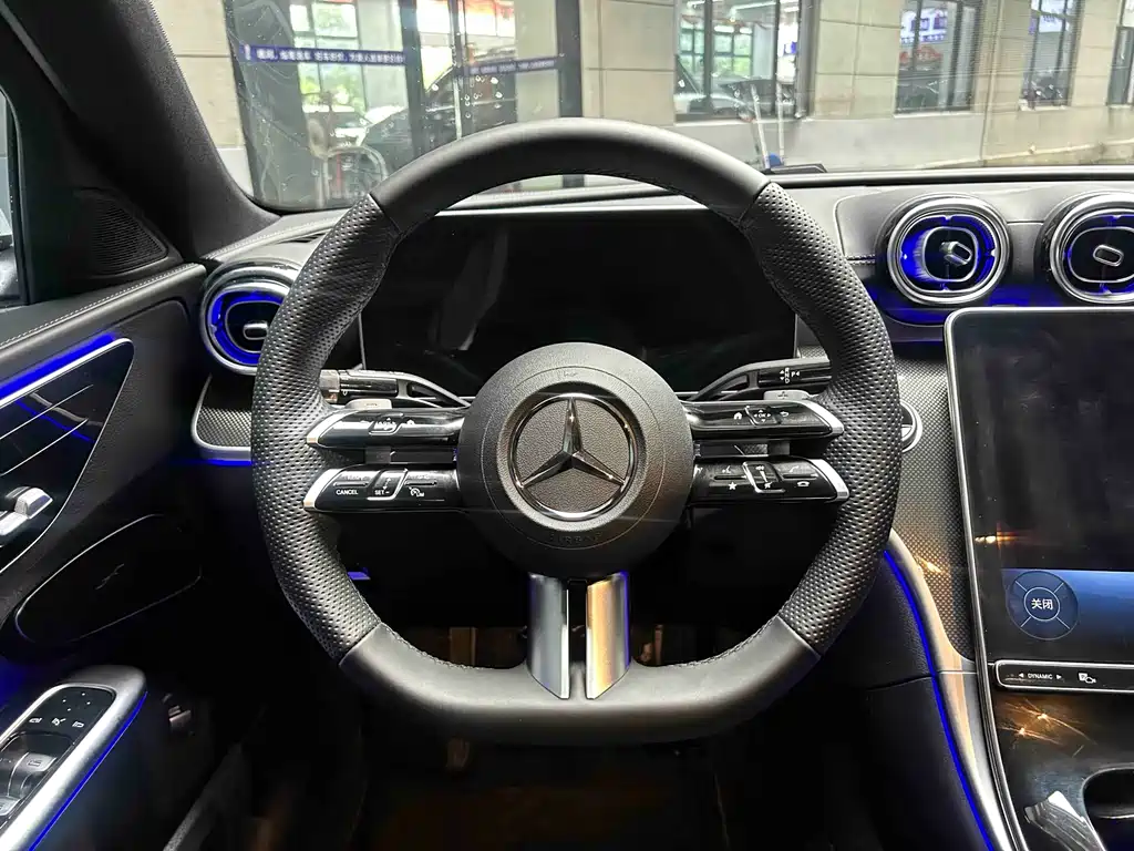 Mercedes-Benz C-Class — миниатюра 8