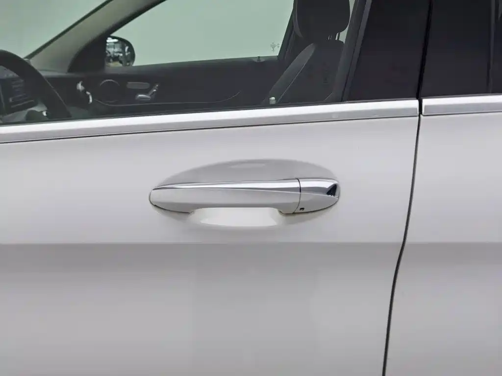 Mercedes-Benz C-Class — миниатюра 18