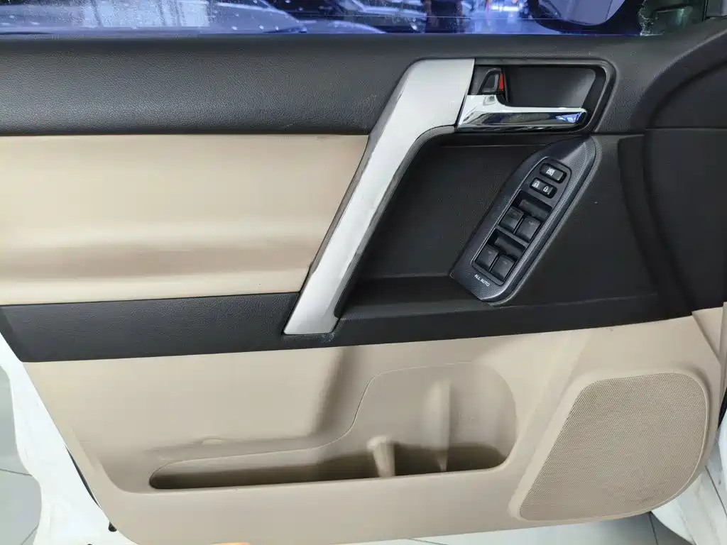 Toyota Prado 4.0L Auto TX, фото 7