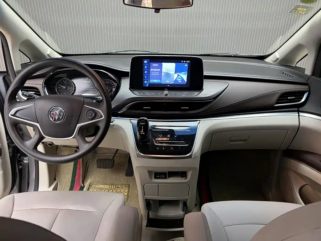 Buick GL8 — миниатюра 3