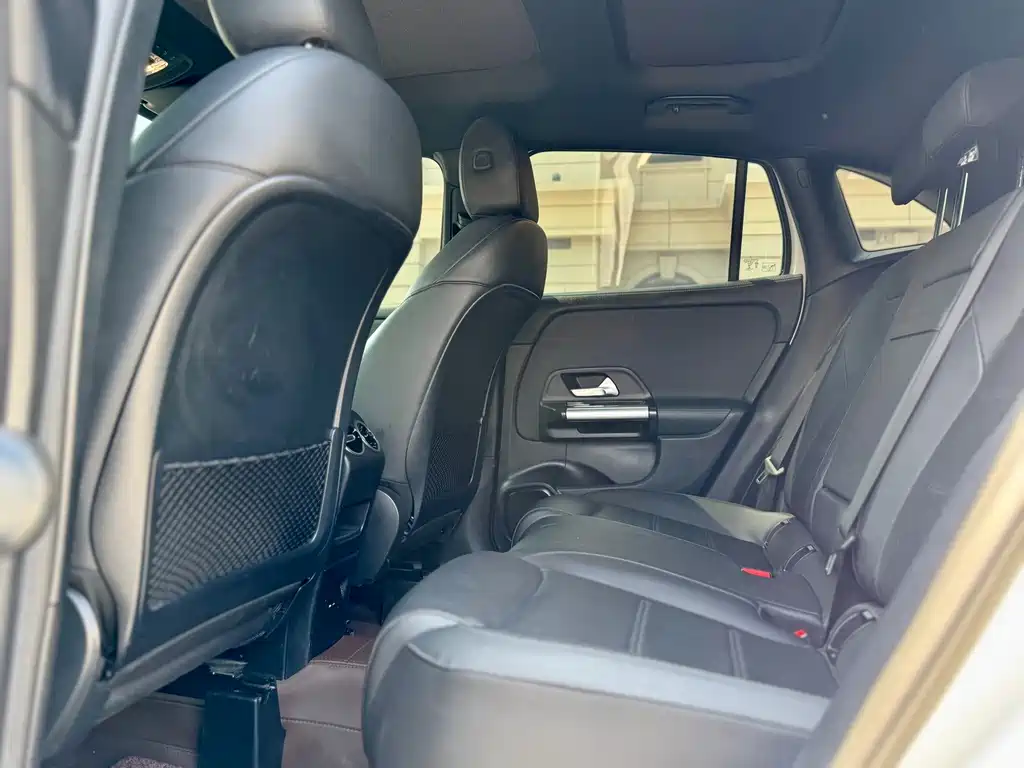 Mercedes-Benz GLA — миниатюра 5
