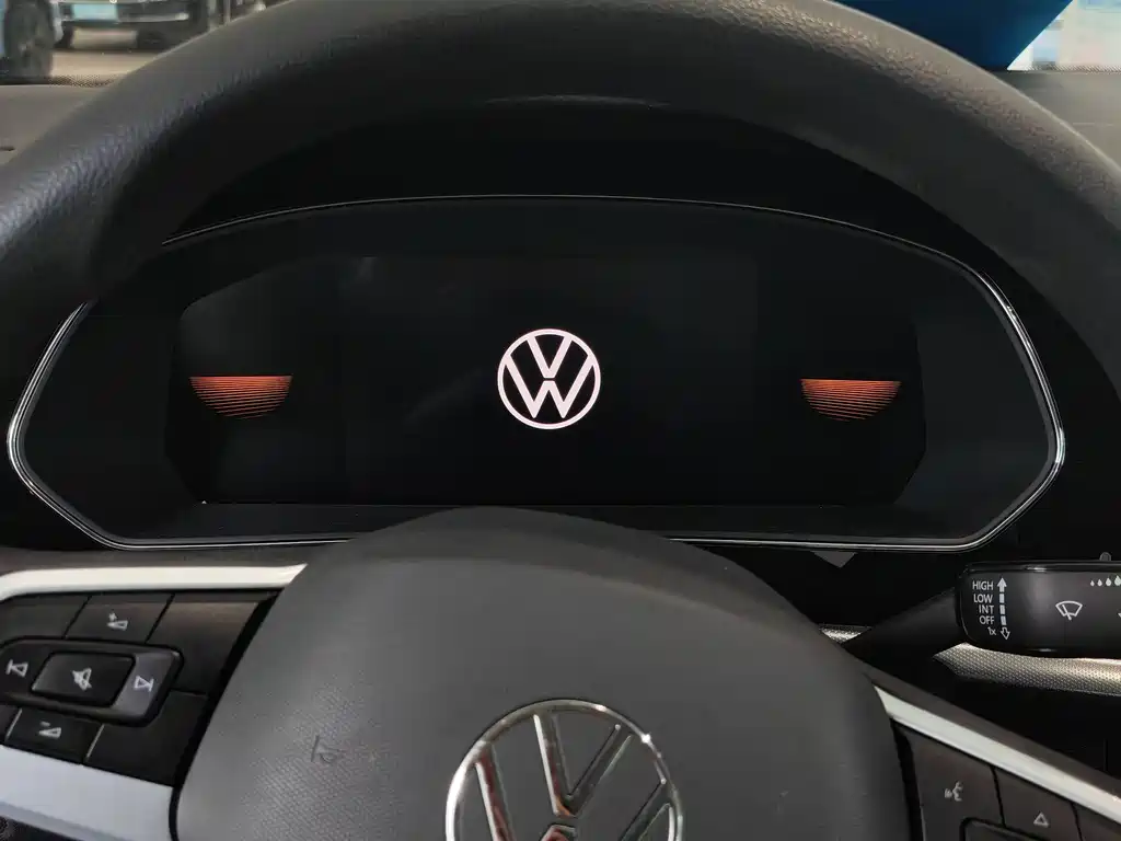 Volkswagen Passat 2024 280TSI