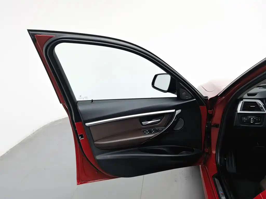 BMW 3 Series — миниатюра 8