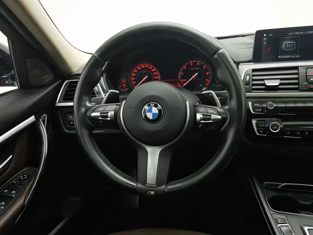 BMW 3 Series — миниатюра 11