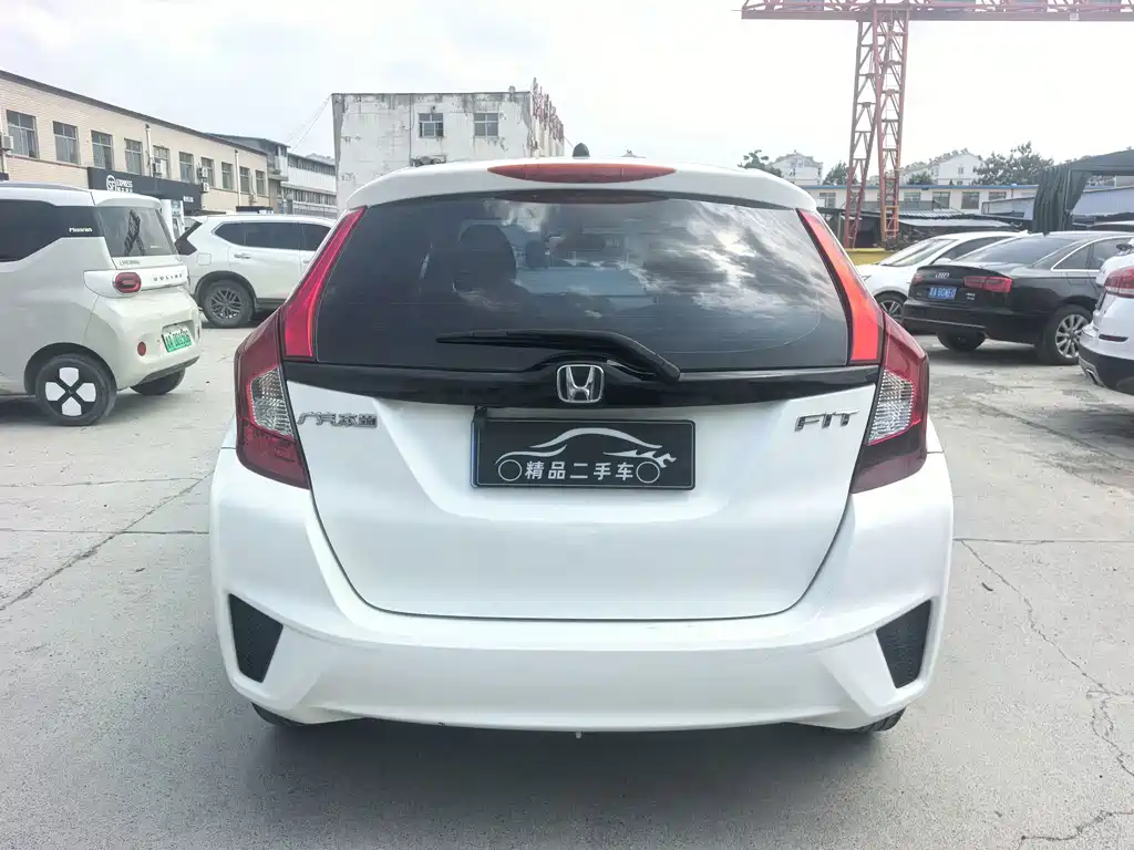 Honda Fit — миниатюра 6