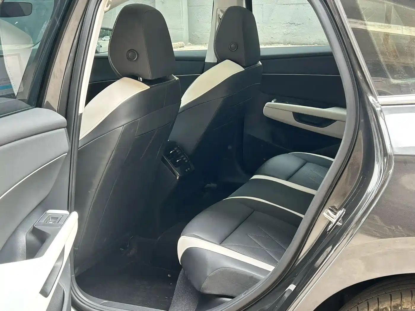 Volkswagen Sagitar id 4653752 из Китая 9