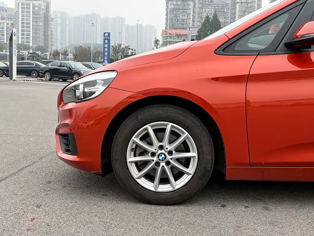 BMW 2 Series Active Tourer — миниатюра 4
