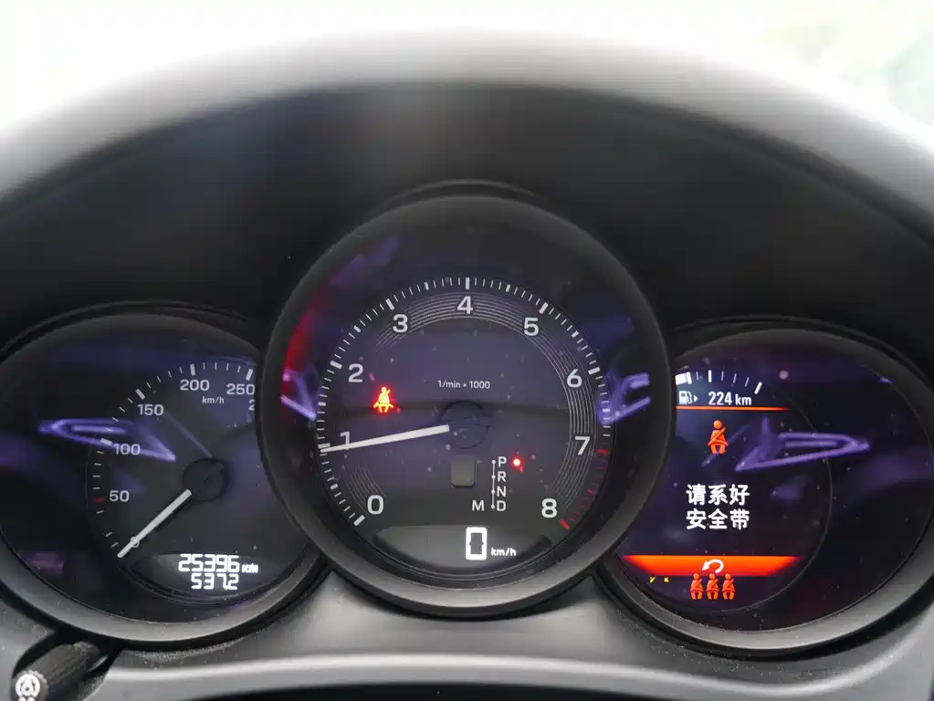 Porsche Macan — миниатюра 16