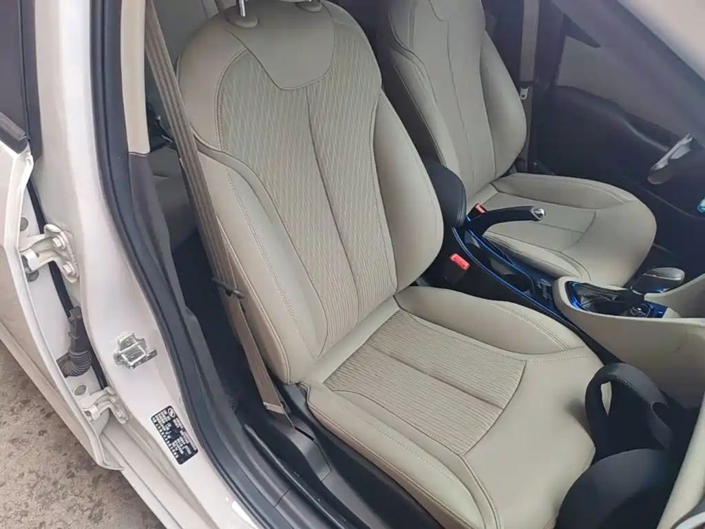 Buick Excelle — миниатюра 25